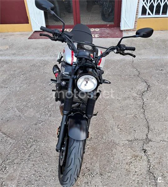 Yamaha XSR 700 – Vista 5