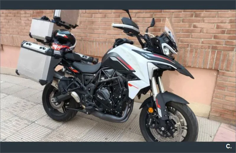 Benelli TRK 702 – Vista 2