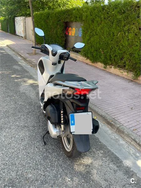 Honda SH 125i – Vista 3