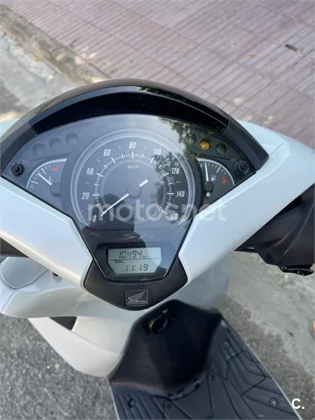 Honda SH 125i – Vista 4