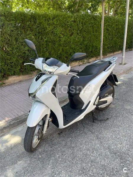 Honda SH 125i – Vista 5