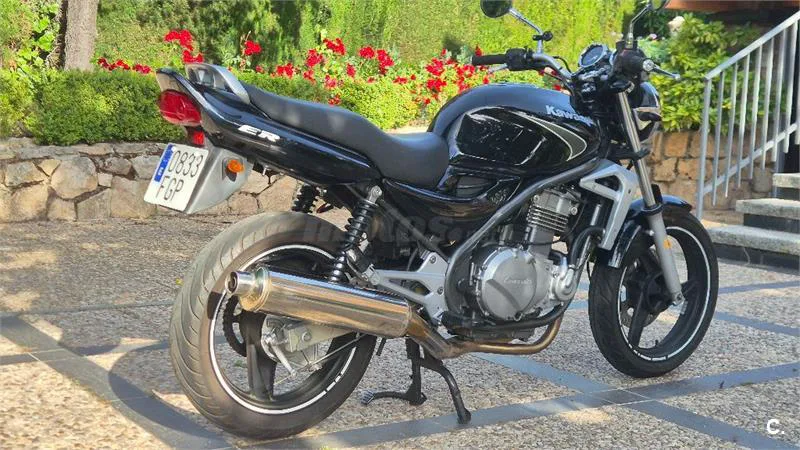 Kawasaki ER 5 – Vista 8