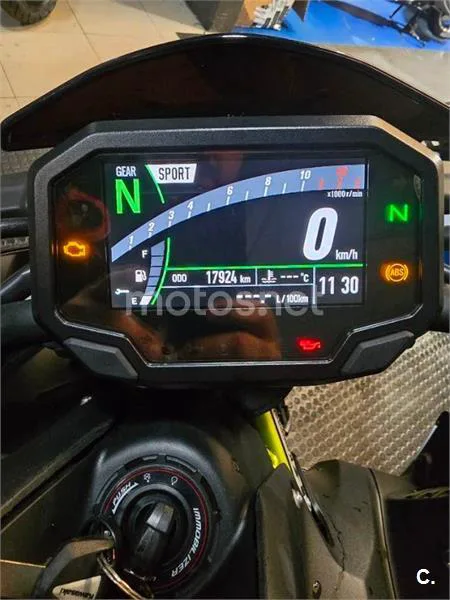Kawasaki Z900 – Vista 12