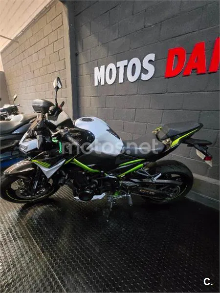 Kawasaki Z900 – Vista 7