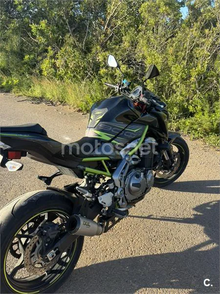Kawasaki Z900 – Vista 3