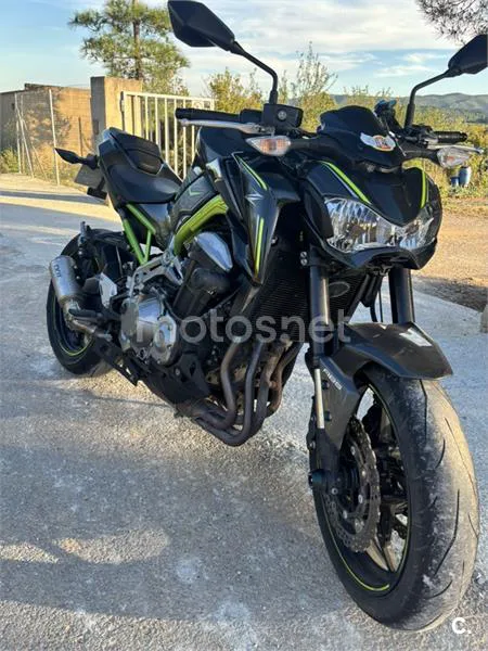 Kawasaki Z900 – Vista 5