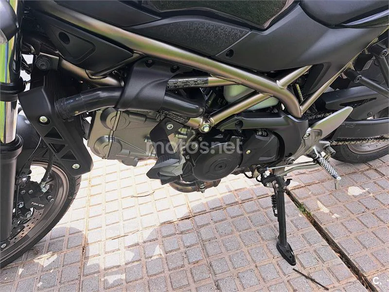 Suzuki SV 650 – Vista 2