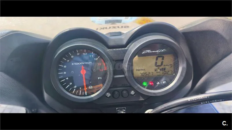 Suzuki Bandit 650 – Vista 3