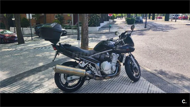 Suzuki Bandit 650 – Vista 7