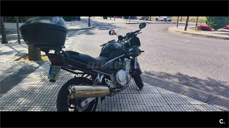 Suzuki Bandit 650 – Vista 8