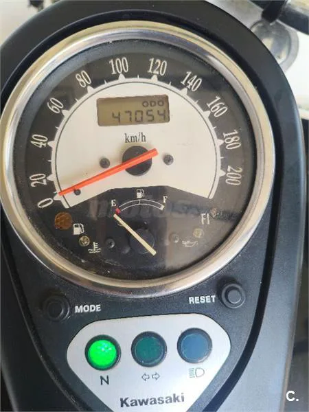 Kawasaki VN 900 Classic – Vista 4