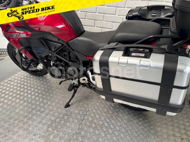 Benelli TRK 502 – Vista 15