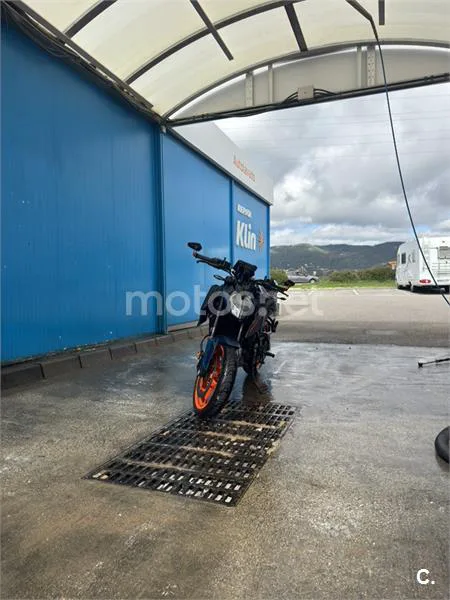 KTM 125 – Vista 5