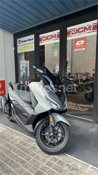 Honda Forza 350 – Vista 12