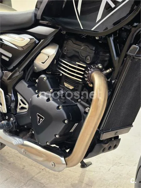 Triumph Speed 400 - Vista 8