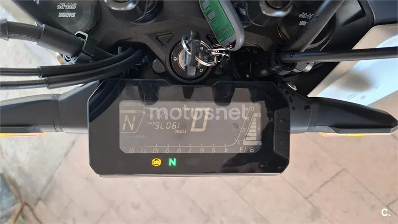 Honda CB 125 R – Vista 5