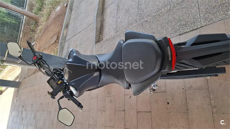 Honda CB 125 R – Vista 6
