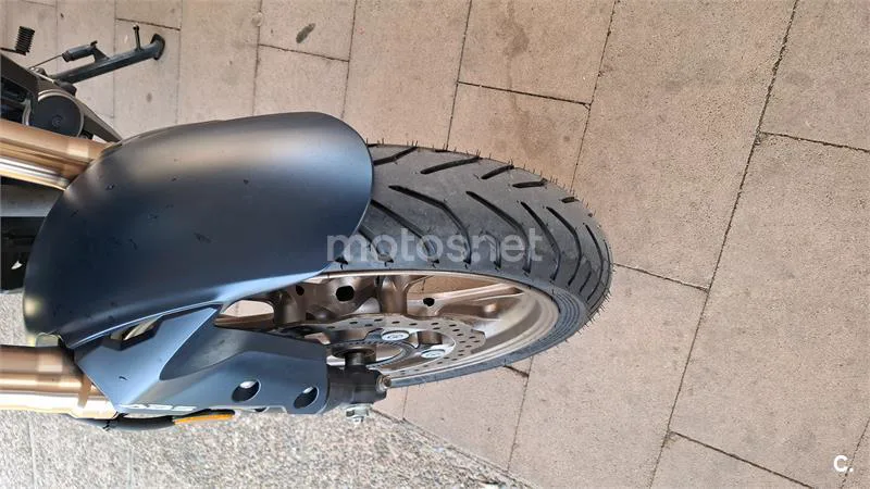 Honda CB 125 R – Vista 7