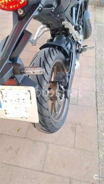 Honda CB 125 R – Vista 9