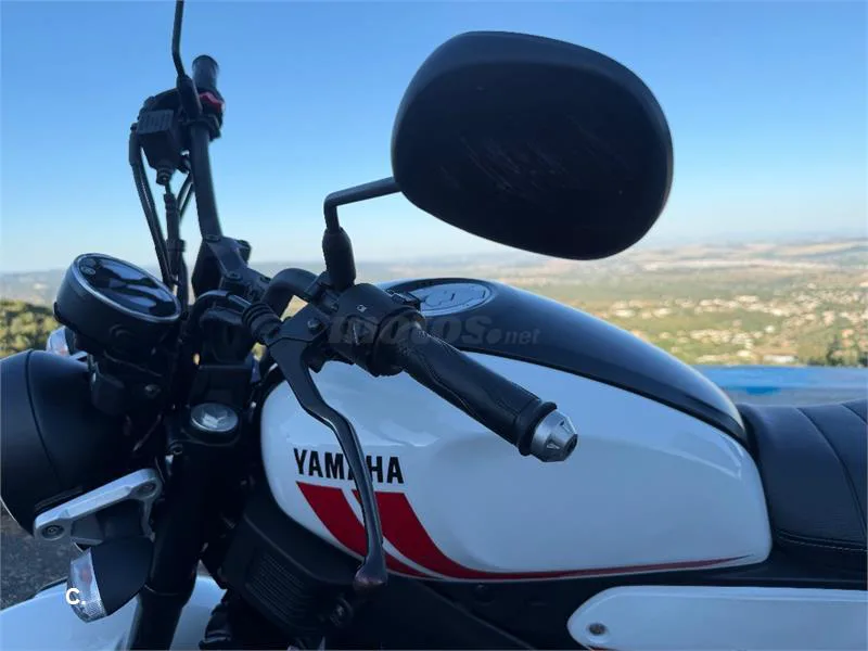 Yamaha XSR 125 – Vista 5