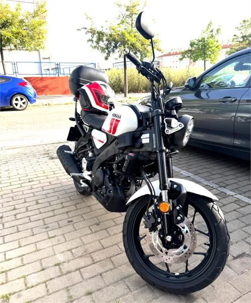 Yamaha XSR 125 – Vista 8