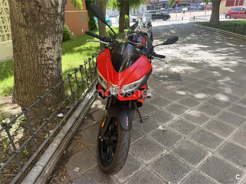 Aprilia Tuono 125 – Vista 4