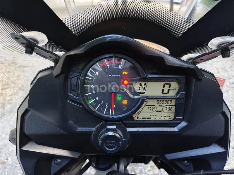 Suzuki V-Strom 1000 – Vista 4