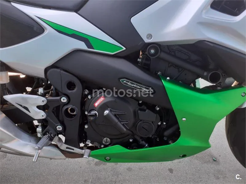 Kawasaki Ninja 7 Hybrid – Vista 14