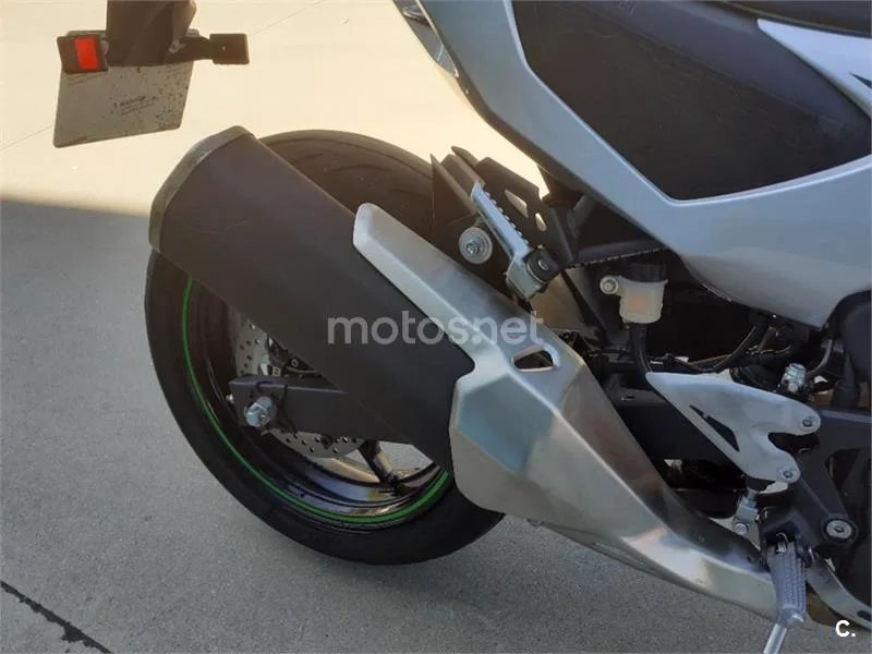 Kawasaki Ninja 7 Hybrid – Vista 15