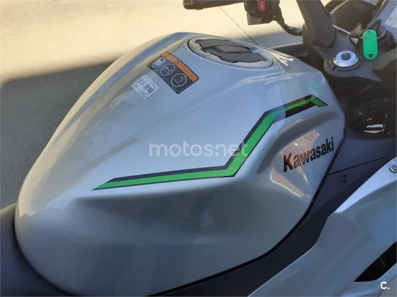 Kawasaki Ninja 7 Hybrid – Vista 16
