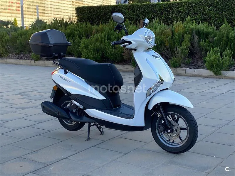 Yamaha D'elight 125 – Vista 2