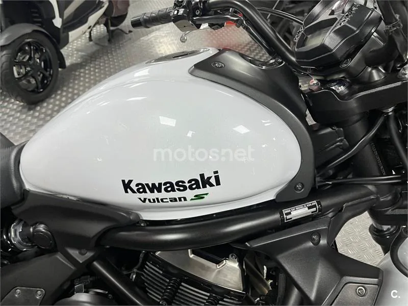 Kawasaki Vulcan S – Vista 8