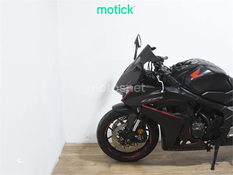 Honda CBR 650 R – Vista 8
