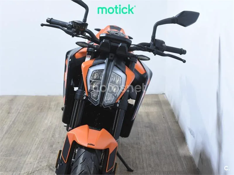 KTM 890 – Vista 11