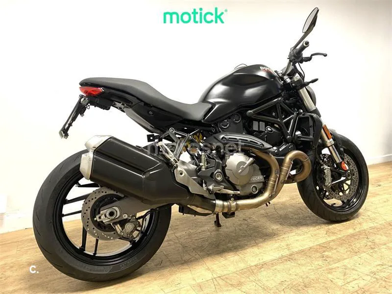 Ducati Monster 821 – Vista 4