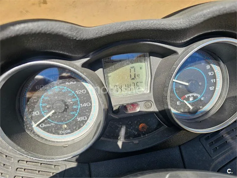 Piaggio X EVO 125 – Vista 11