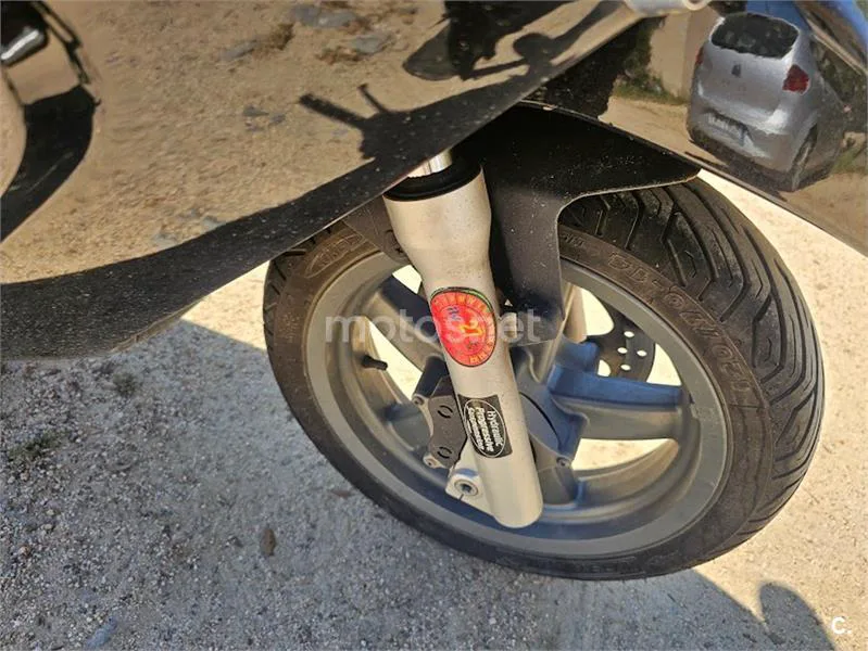 Piaggio X EVO 125 – Vista 5