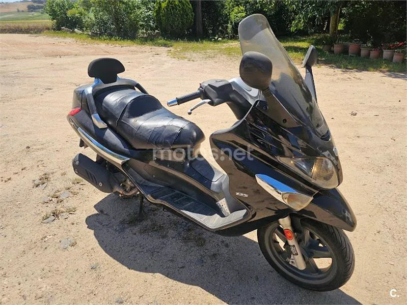 Piaggio X EVO 125 – Vista 6