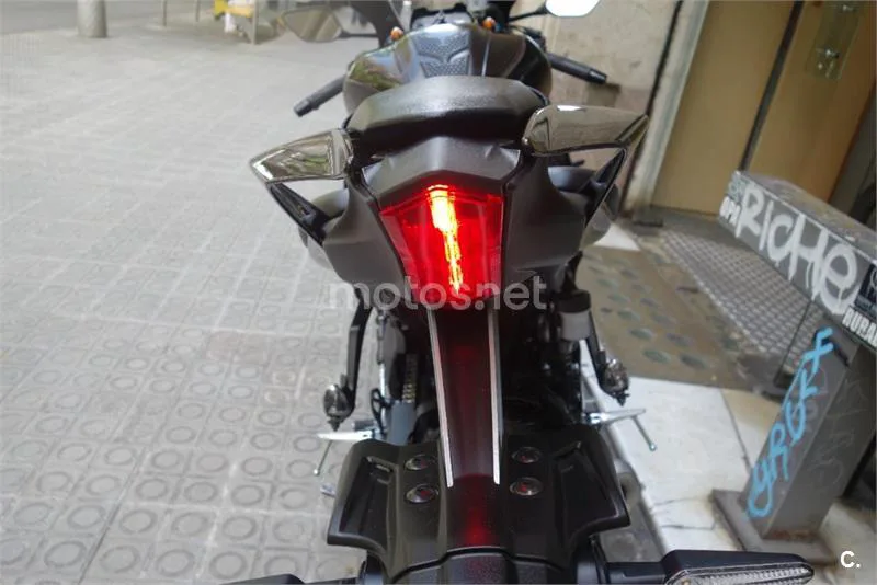 Yamaha R7 – Vista 12