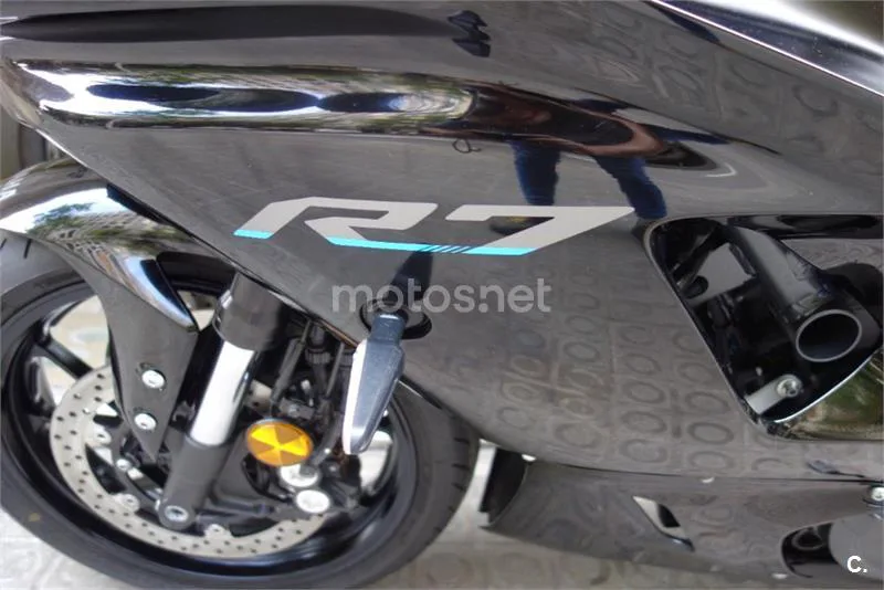 Yamaha R7 – Vista 4