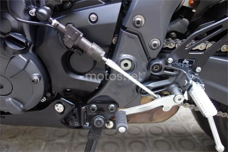Yamaha R7 – Vista 6