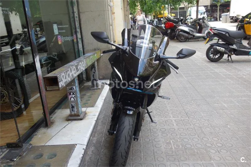 Yamaha R7 – Vista 10