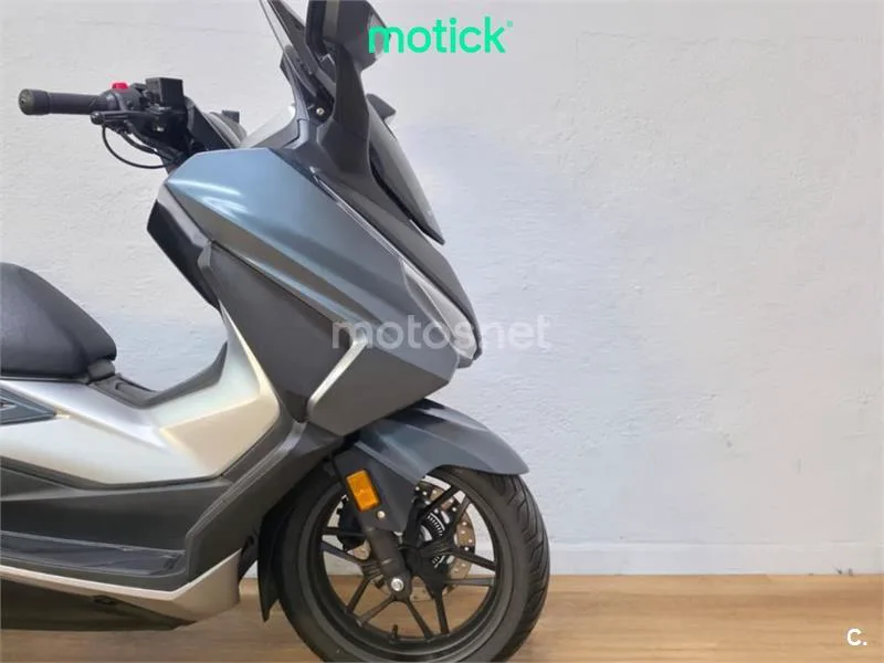 Honda Forza 350 – Vista 3