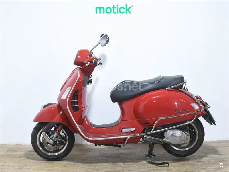 Vespa GTS Super 125 – Vista 7