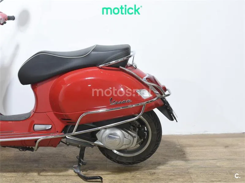 Vespa GTS Super 125 – Vista 9