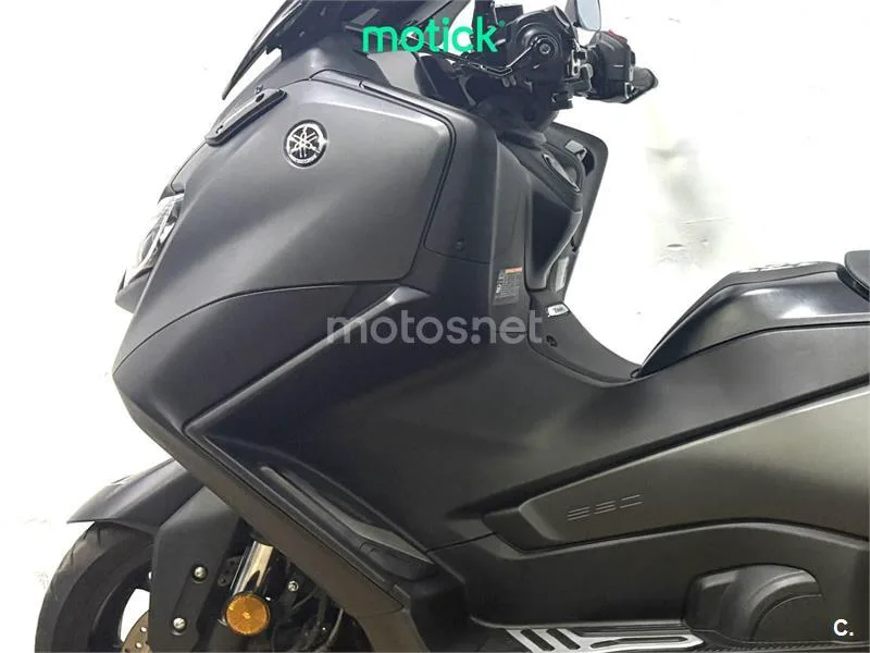 Yamaha TMAX – Vista 6