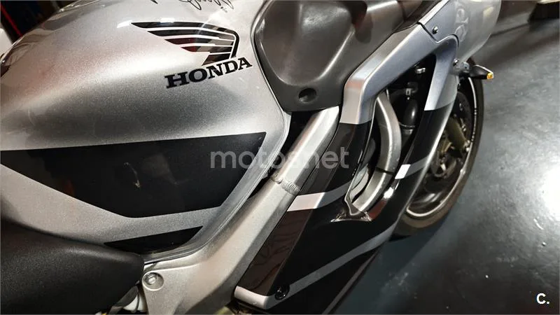 Honda CBR 600 F – Vista 6