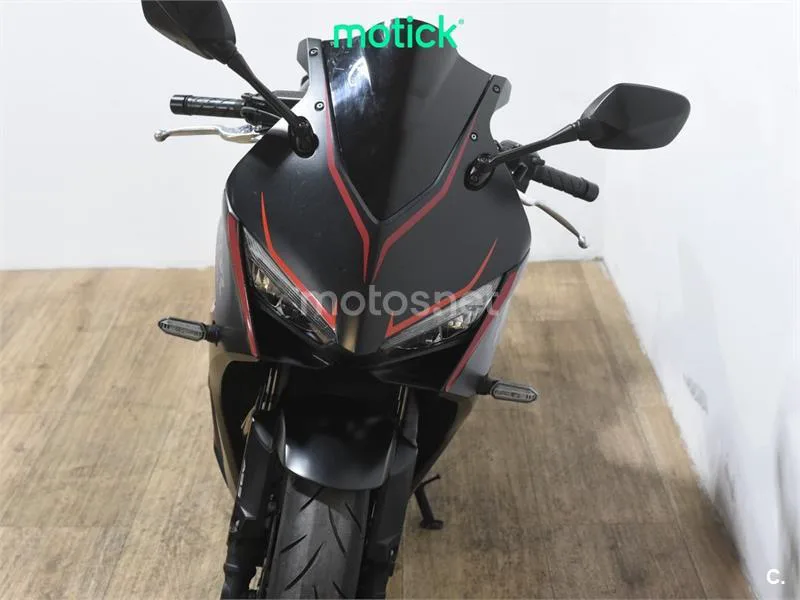 Honda CBR 650 R – Vista 11