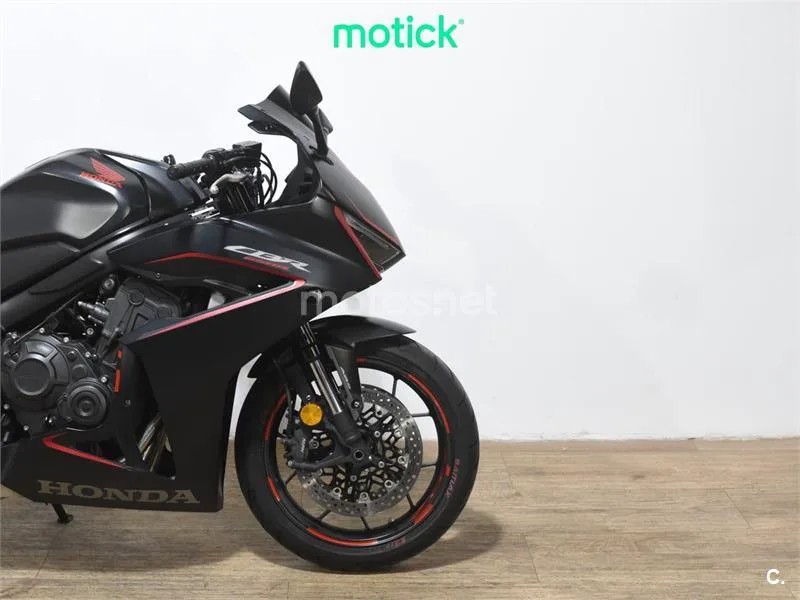 Honda CBR 650 R – Vista 4