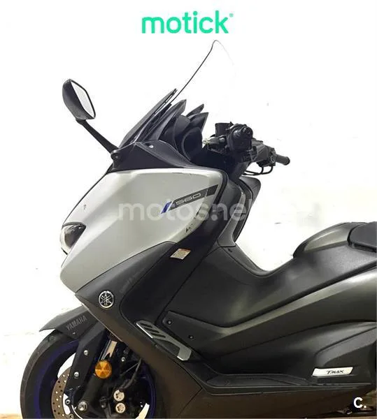Yamaha TMAX 560 – Vista 7